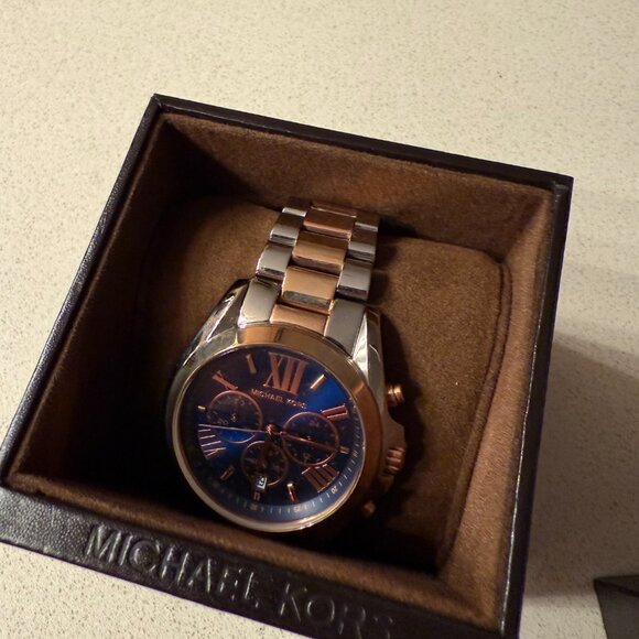Michael Kors MK-5606 watch - Picture 2 of 5